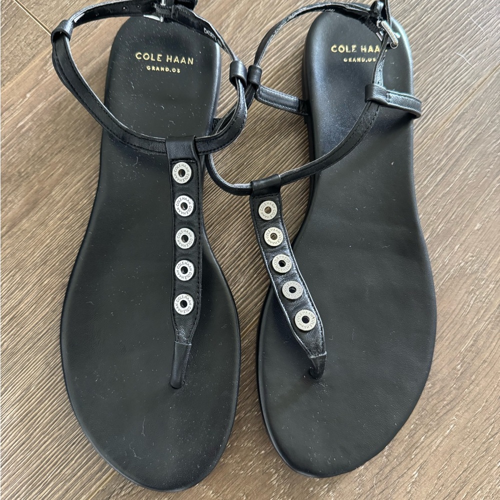 Cole Haan Black T-Strap Sandals with Metallic Details size 8. NIB